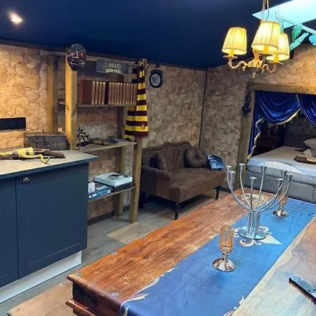 Casa de hóspedes Les De Paulette - A Themes - Jack Sparrow - Koh Lanta - Harry Potter - Zen 3*